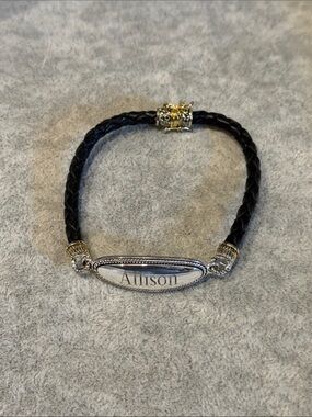 ⭐️Personalized "Allison" Engraved Leather Bracelet with Silver Accents
